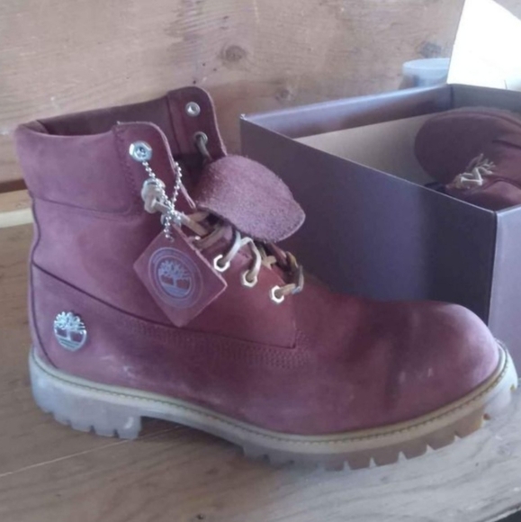 Timberland Men's Red Boots - Picture 2 of 2